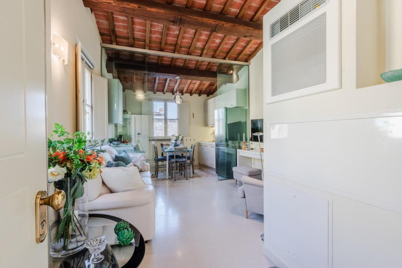 Apartamento Helene Smart Flat With Elevator Inside Lucca Exterior foto