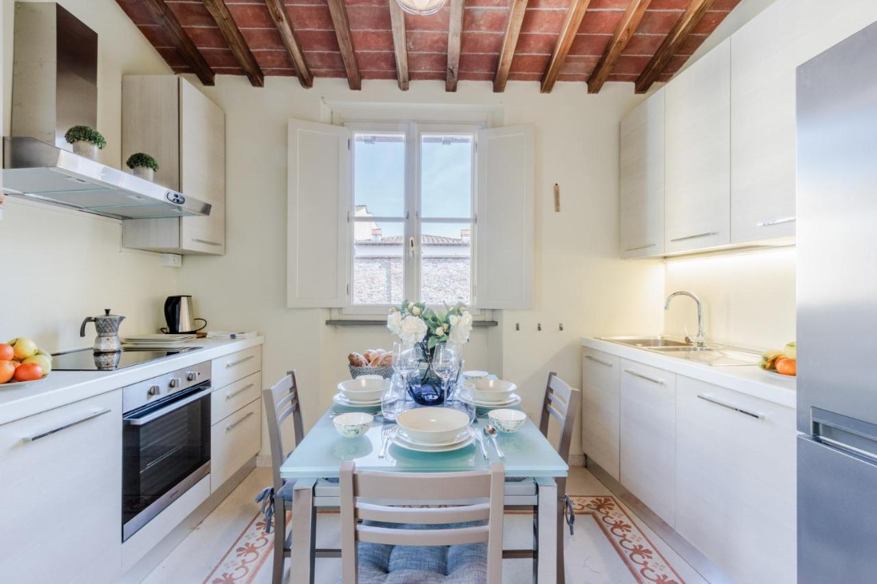 Apartamento Helene Smart Flat With Elevator Inside Lucca Exterior foto