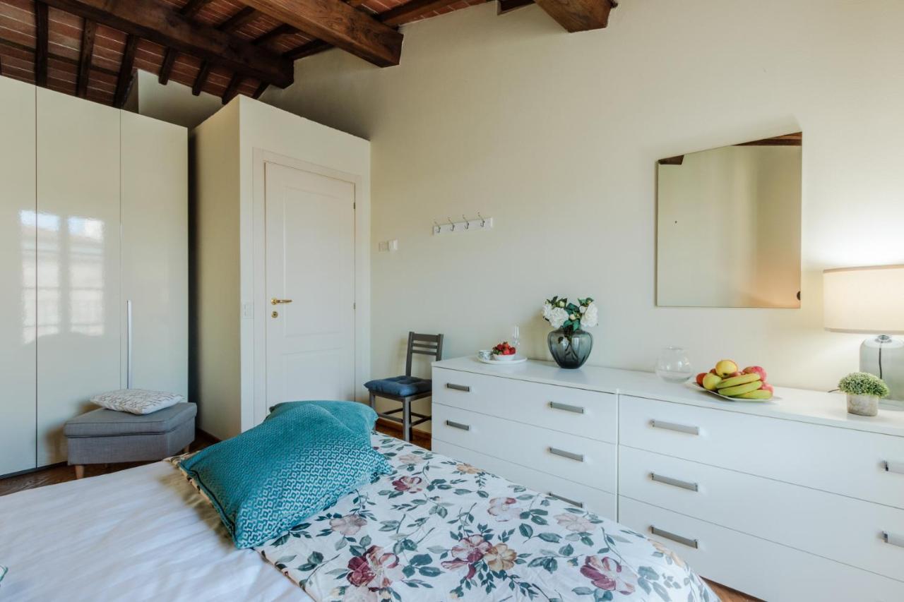 Apartamento Helene Smart Flat With Elevator Inside Lucca Exterior foto